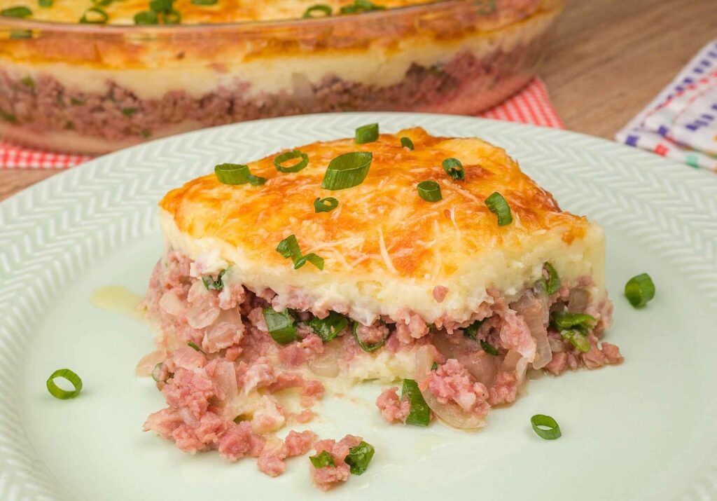 escondidinho de calabresa
