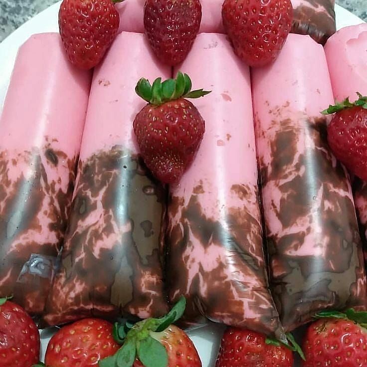 Geladinho gourmet de morango